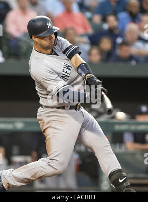 Baltimore, Maryland, USA. 22 mai, 2019. Nouvelle York Yankee catcher Gary Sanchez (24) des célibataires dans la deuxième manche contre les Orioles de Baltimore à l'Oriole Park at Camden Yards de Baltimore, MD, le mercredi 22 mai 2019 Credit : Ron Sachs/CNP/ZUMA/Alamy Fil Live News Banque D'Images