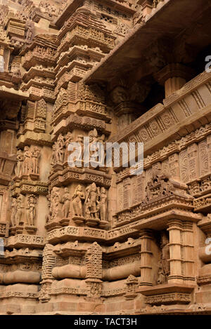 Sculptures Lakshmana Temple, Khajuraho, Madhya Pradesh, Inde, Asie Banque D'Images