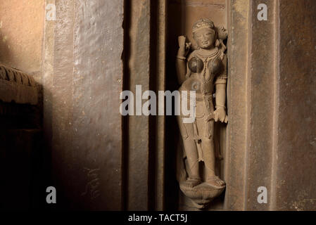 Sculpture surasundari Lakshmana Temple, Khajuraho, Madhya Pradesh, Inde, Asie Banque D'Images