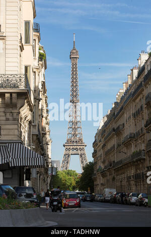 Paris (France), 16ème arrondissement de Paris (quartier) : Òplace MexicoÓ de square. Dans l'arrière-plan, la Tour Eiffel Banque D'Images