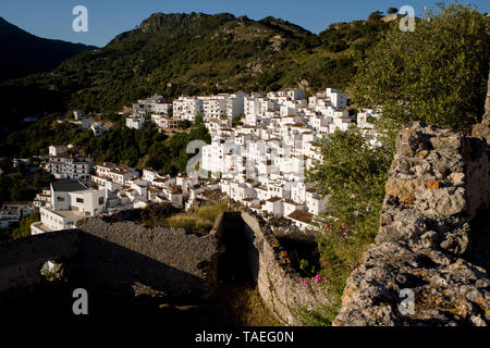 Casares village de la province de Malaga, Andalousie, espagne. Banque D'Images