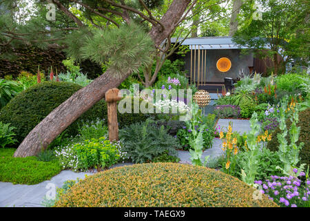 Le Jardin de Morgan Stanley, conçu par Chris Eugène Riedweg a remporté la médaille d'or au Chelsea Flower Show 2019 Banque D'Images