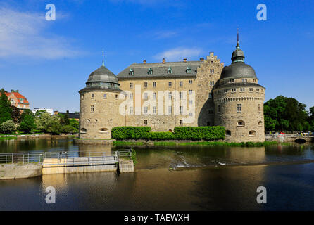 Vue extérieure du château d'Orebro avec la construction a commencé au cours de la 14e siècle. Banque D'Images