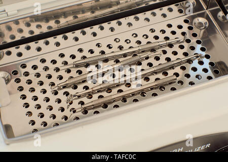 Haute température. sterelizer Mini Les équipements médicaux de santé. La technologie médicale moderne concept. L'hôpital moderne. Close-up stérilisateurs pour manucure t Banque D'Images