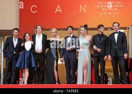 Cannes, France. 24 mai, 2019. Arthur Harari, Laure Calamy, Justine Triet, Virginie Efira, Niels Schneider, Adèle Exarchopoulos, Gaspard Ulliel, Paul Hamy, 2019 Allstar Crédit : photo library/Alamy Live News Banque D'Images