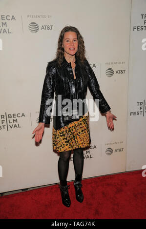 NEW YORK, NY - 03 MAI : artiste Nicole Bartelme assiste à la "Il faut un fou' première mondiale au cours de la 2019 au Festival du film de Tribeca Tribeca CCMB PA Banque D'Images