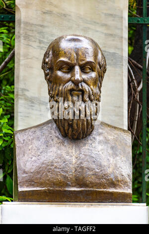 La statue de bronze de l'Eschyle poète tragique grec situé près de la place Syntagma à Athènes, Grèce Banque D'Images