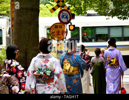 Dames en Kimonos Japon Banque D'Images