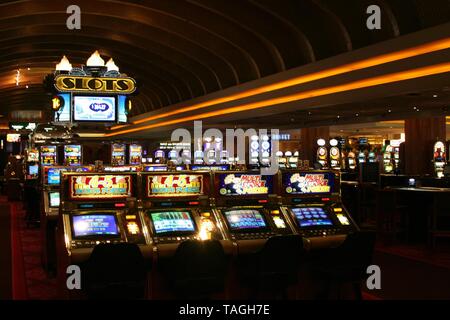LAS VEGAS (NEVADA), USA - 18 août. 2009 : Vintage machines à sous dans un Casino Banque D'Images