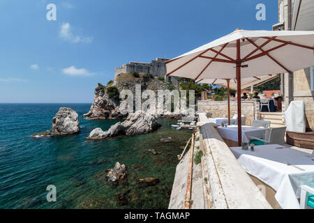 Fort Lovrijenac sur haut de grand rocher au-dessus de la mer Adriatique, Dubrovnik, Croatie Banque D'Images