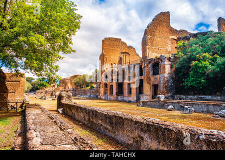 Le stade en ruines Ninfeo de Villa Adriana Villa Hadrien site archéologique de l'UNESCO à Tivoli - Latium - Italie Banque D'Images