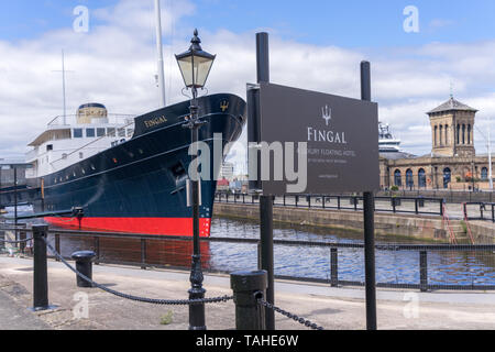 Le MV Fingal, un luxueux hôtel flottant amarré en permanence à Leith Docks à Édimbourg Banque D'Images