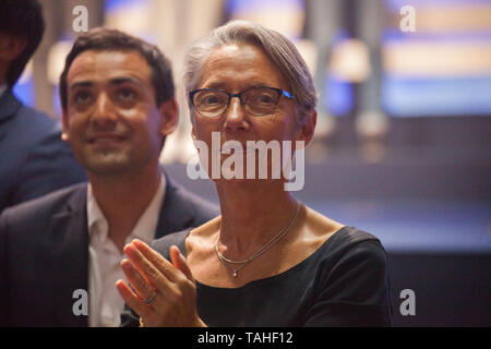 Réunion de la 'renaissance' groupe du parti République La DREM en mars pour les élections européennes en français avec le chef de la liste Nathalie Loiseau Banque D'Images