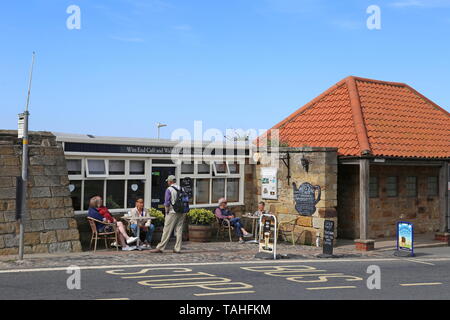 West End Café et jardin clos, Sandsend, municipalité de Scarborough, North Yorkshire, Angleterre, Grande-Bretagne, Royaume-Uni, UK, Europe Banque D'Images