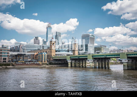 Gare de Cannon Street et station de transfert de déchets de Walbrook Wharf, Upper Thames Street, City of London, EC4, Royaume-Uni Banque D'Images