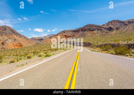 Le passage à niveau de gamme Panamint Death Valley National Park en Californie. USA Banque D'Images