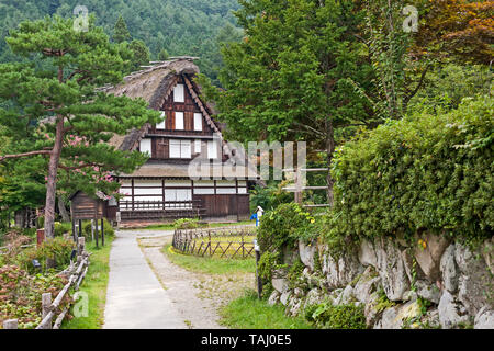 Style Gassho-zukuri traditionnelle maison dans le Hida Minzoku Mura et musée en plein air, Takayama, Japon Banque D'Images