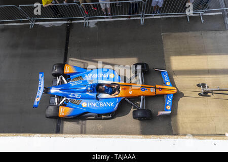 Indianapolis, Indiana, USA. 24 mai, 2019. SCOTT DIXON (9) de la Nouvelle-Zélande se prépare à la pratique pour les 500 milles d'Indianapolis à Indianapolis Motor Speedway à Indianapolis, Indiana. (Crédit Image : © Walter G Arce Sr Asp Inc/ASP) Banque D'Images