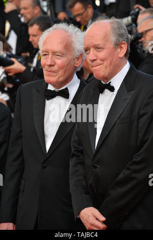 Cannes, France. 25 mai, 2019. CANNES, FRANCE. 25 mai 2019 : Luc Dardenne et Jean-Pierre Dardenne lors du gala de clôture le première de la 72e Festival de Cannes. Photo Credit : Paul Smith/Alamy Live News Banque D'Images