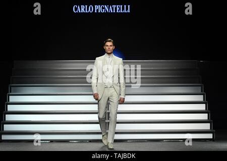 Turin, Italie. 25 mai, 2019. Turin. HOAS Événement : Carlo Pignatelli fashion show de la photo : Crédit Photo : Modèle indépendant Agence/Alamy Live News Banque D'Images