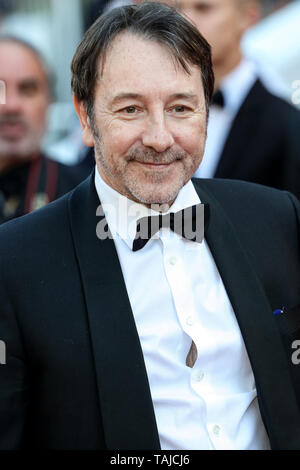 Cannes. 25 mai, 2019. Jean Hugues Anglade arrive à la première de ' CÉRÉMONIE DE CLOTURE/HORS NORMES ' pendant le Festival de Cannes 2019 le 25 mai 2019 au Palais des Festivals à Cannes, France. ( Crédit : Lyvans Boolaky/Espace d'image/media Punch)/Alamy Live News Banque D'Images