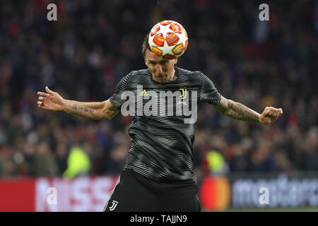 Mario Mandžukic de Juventus Turin lors de la Ligue des Champions, quarts de finale 1ère manche, match de football entre l'AFC Ajax et la Juventus FC le 10 avril 2019 Johan Cruijff à ArenA à Amsterdam, Pays-Bas - Photo Laurent Lairys / DPPI Banque D'Images