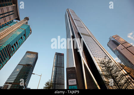 Gratte-ciel en d'affaires de Futian Central. Shenzhen, province de Guangdong, en Chine. Banque D'Images