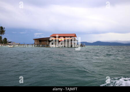 Bungalows de l'écotourisme dans les îles San Blas du Panama Banque D'Images