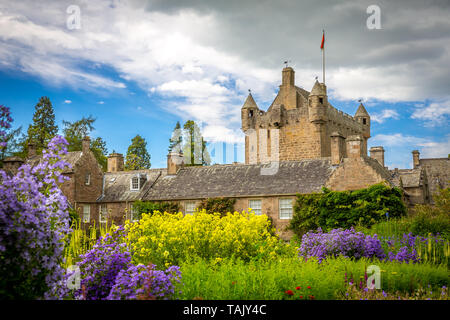 Le Château de Cawdor romantique avec jardins en Ecosse Banque D'Images