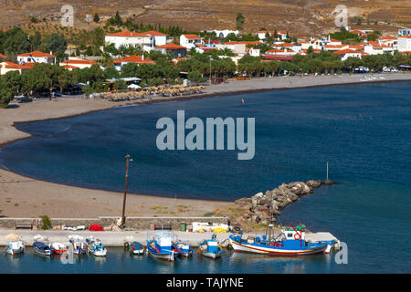 TAVARI, MESOTOPOS, île de Lesvos/GRÈCE - le 29 août 2014 : village Tavari, de la plage et du petit port de pêche, à Lesvos (ou l'île de Lesbos), Aegean Banque D'Images