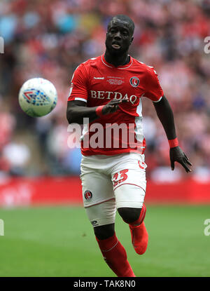 Charlton Athletic's Mouhamadou-Naby Sarr en action au cours de la Sky Bet une ligue finale Play-off au stade de Wembley, Londres. Banque D'Images