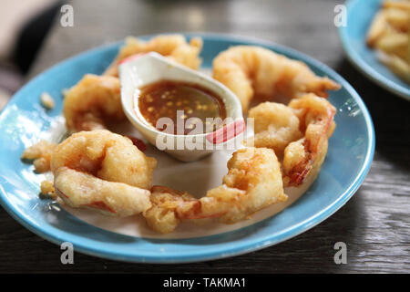 Crevettes frites Tempura style Japonais Banque D'Images