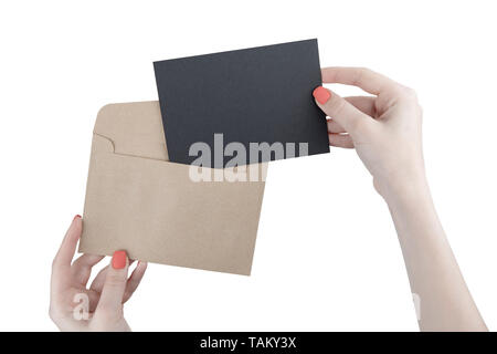 Une femme noire holding brochure. Modèle d'identité Banque D'Images