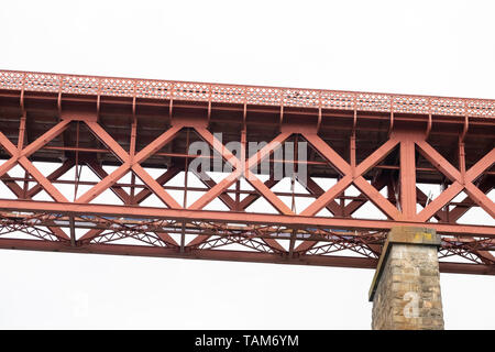 Détail de la Forth Rail Bridge, près d'Edimbourg, Ecosse, Royaume-Uni Banque D'Images