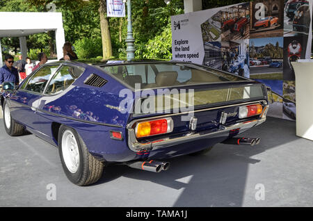 Turin, Piémont, Italie. Juin 2018. Au parc du Valentino, le salon de l'automobile. Au stand Lamborghini il y a à la fois des modèles vintage et modernes Banque D'Images