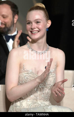 Elle Fanning lors de la remise de prix lors de la 72e édition du Festival de Cannes au Palais des Festivals le 25 mai 2019 à Cannes, France Banque D'Images