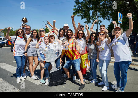 25 mai 2019, Stade Benito VillamarIn, Séville, Espagne : la Copa del Rey, finale de football FC Barcelone contre Valence, Valence fans dans leur fan zone avant le match Banque D'Images