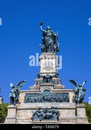 Niederwalddenkmal, monument national allemand au-dessus de Ruedesheim, site du patrimoine mondial de l'UNESCO, Vallée du Haut-Rhin moyen, Rheingau, Hesse, Allemagne Banque D'Images