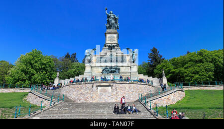 Niederwalddenkmal, monument national allemand au-dessus de Ruedesheim, site du patrimoine mondial de l'UNESCO, Vallée du Haut-Rhin moyen, Rheingau, Hesse, Allemagne Banque D'Images