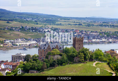 Klopp château à Bingen, vue sur Ruedesheim de l'autre côté du Rhin, la Vallée du Haut-Rhin moyen, Rhénanie-Palatinat, Allemagne Banque D'Images