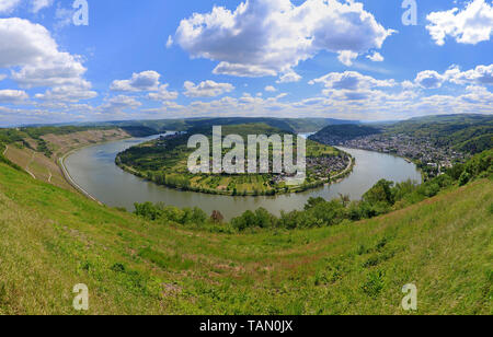 La grande boucle (Rheinschleife Bopparder Hamm) du Rhin à la ville Boppard, site du patrimoine mondial de l'UNESCO, Vallée du Haut-Rhin moyen, Allemagne Banque D'Images