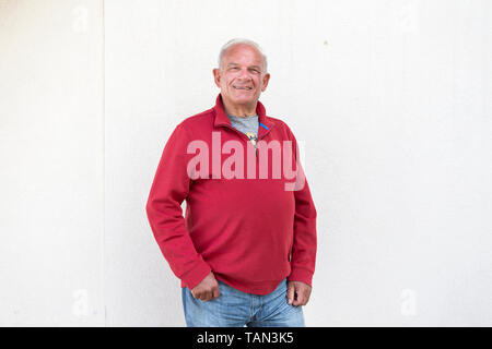 Portrait von Peter Hahne, deutscher, Fernsehmoderator waehrend der auf dem Skiurlaub Bettmeralp, Wallis, Schweiz, am Samstag 20. Avril 2019. (Photo : Dominic Steinmann) Banque D'Images