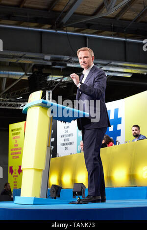 26.04.2019, Berlin, Berlin, Allemagne - Christian Lindner, président fédéral du FDP, durant son discours à la conférence du parti fédéral. 00R190426D372 Banque D'Images