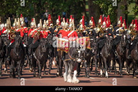 Constitution Hill, Londres, Royaume-Uni. 25 mai 2019. Musique de la Household Cavalry à Les généraux de révision pour la parade la couleur 2019. Banque D'Images