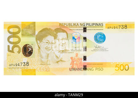 Cinq cents billets peso philippin sur fond blanc Banque D'Images