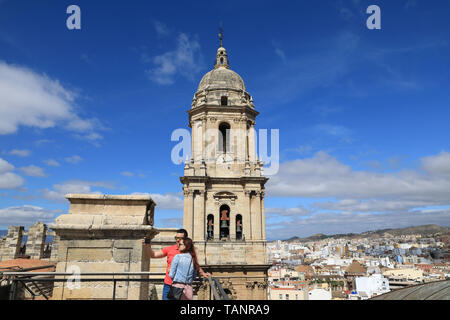 Visite guidée pour le toit-terrasse ou dômes de la cathédrale de la Sainte Incarnation de Malaga, dans le centre-ville, en Espagne, en Europe Banque D'Images