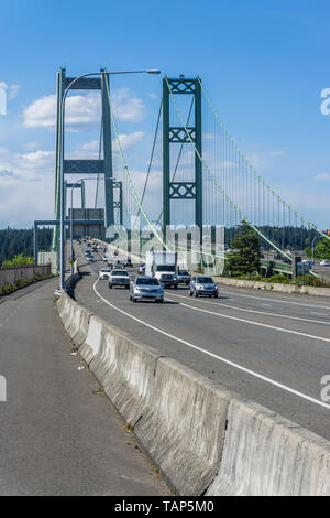 Deux ponts de suspension connu sous le pont Narrows à Tacoma, Washington. Banque D'Images