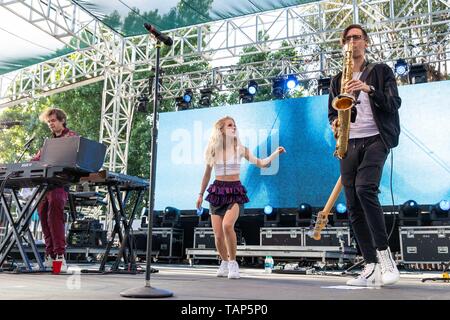 25 mai 2019 - Napa, Californie, États-Unis - JEREMY LLOYD, SAMANTHA GONGOL et STEVE DAVIT de Marian Hill au cours de l'BottleRock Music Festival à Napa, Californie (crédit Image : © Daniel DeSlover/Zuma sur le fil) Banque D'Images