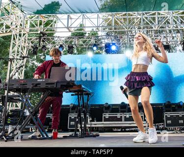 25 mai 2019 - Napa, Californie, États-Unis - JEREMY LLOYD et SAMANTHA GONGOL de Marian Hill au cours de l'BottleRock Music Festival à Napa, Californie (crédit Image : © Daniel DeSlover/Zuma sur le fil) Banque D'Images