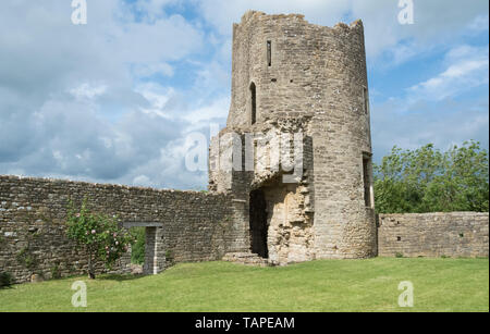 Farleigh Hungerford Castle, Somerset, sur une maison de banque mai Banque D'Images